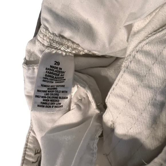 Aeropostale White Men’s Shorts - Picture 2 of 5